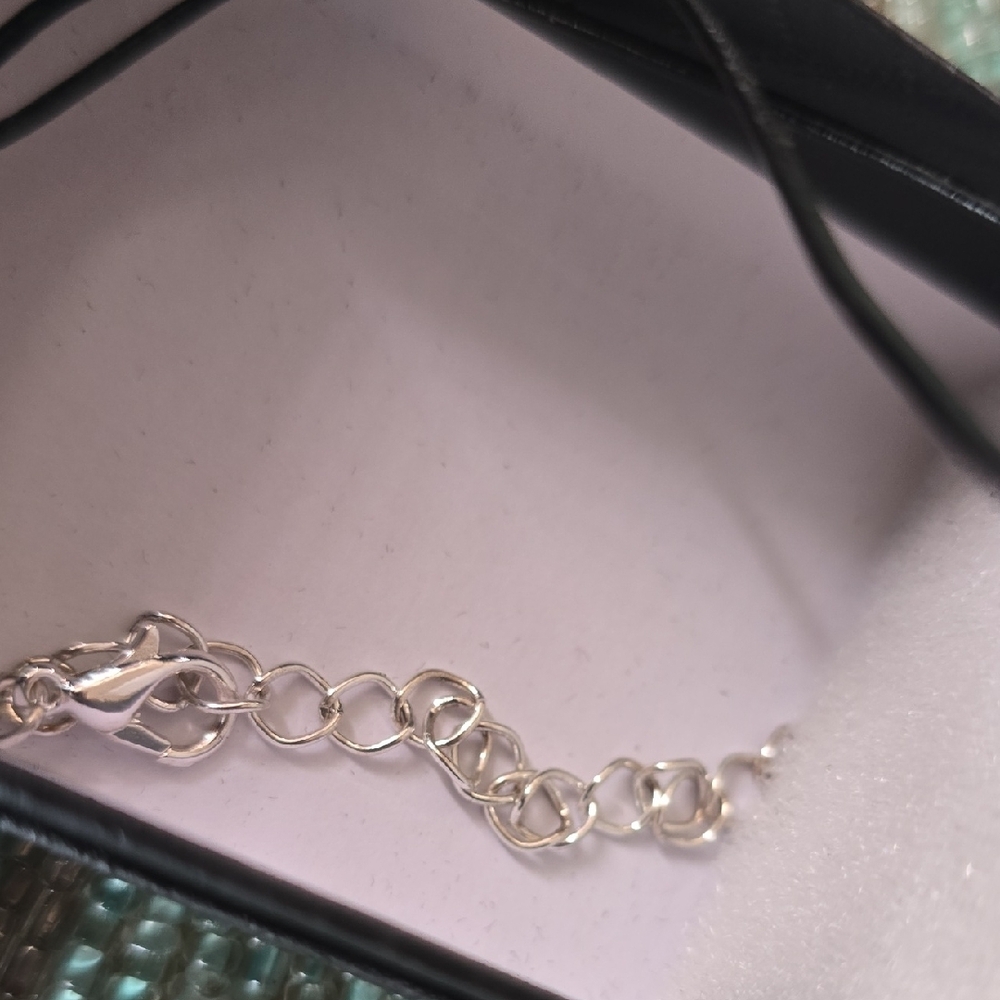 Mother Pearl And Silver Wave Chams Design Necklace with Iridescent Pendant - Picture 4 of 7